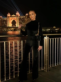 Jasia escort in London