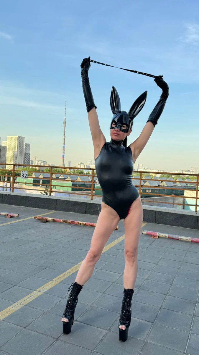Kris escort in London