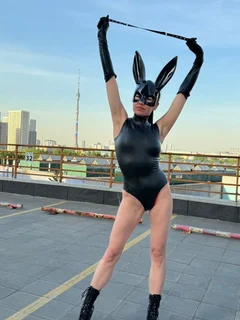 Kris escort in London