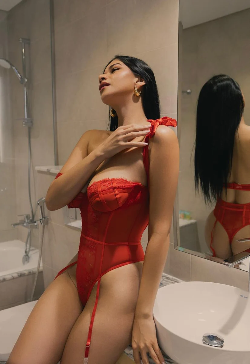 Vlassa escort in London